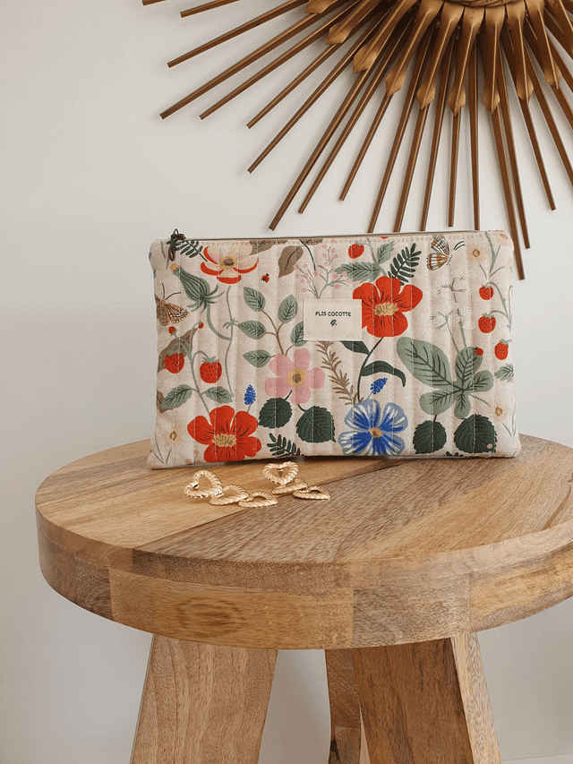 Daphnée la trousse plate matelassée